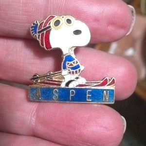 Vintage Aviva snoopy on the slopes at Aspen pin